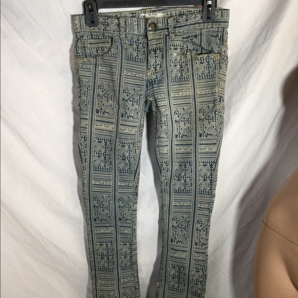 Free People sz 26 patterned skinny jeans!